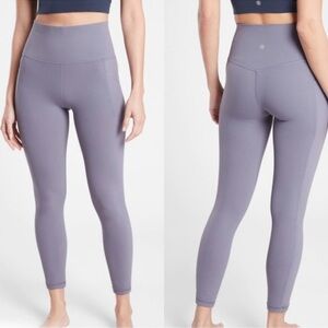 Athleta Salutation Stash Pocket 7/8 Tight